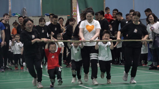 小学生趣味团体游戏_小学生课外团体游戏大全_小学生团体游戏户外